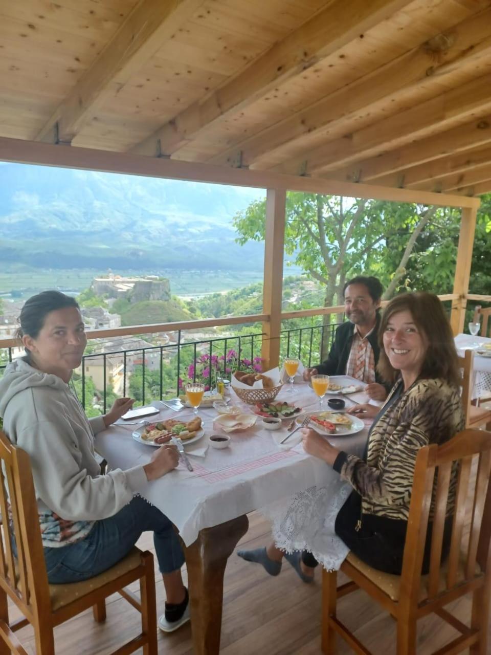 Guest House Hasko Gjirokastër Dış mekan fotoğraf