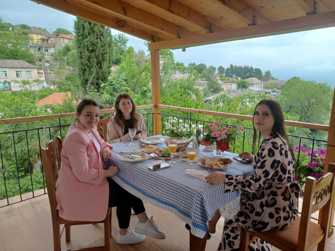 Guest House Hasko Gjirokastër Dış mekan fotoğraf