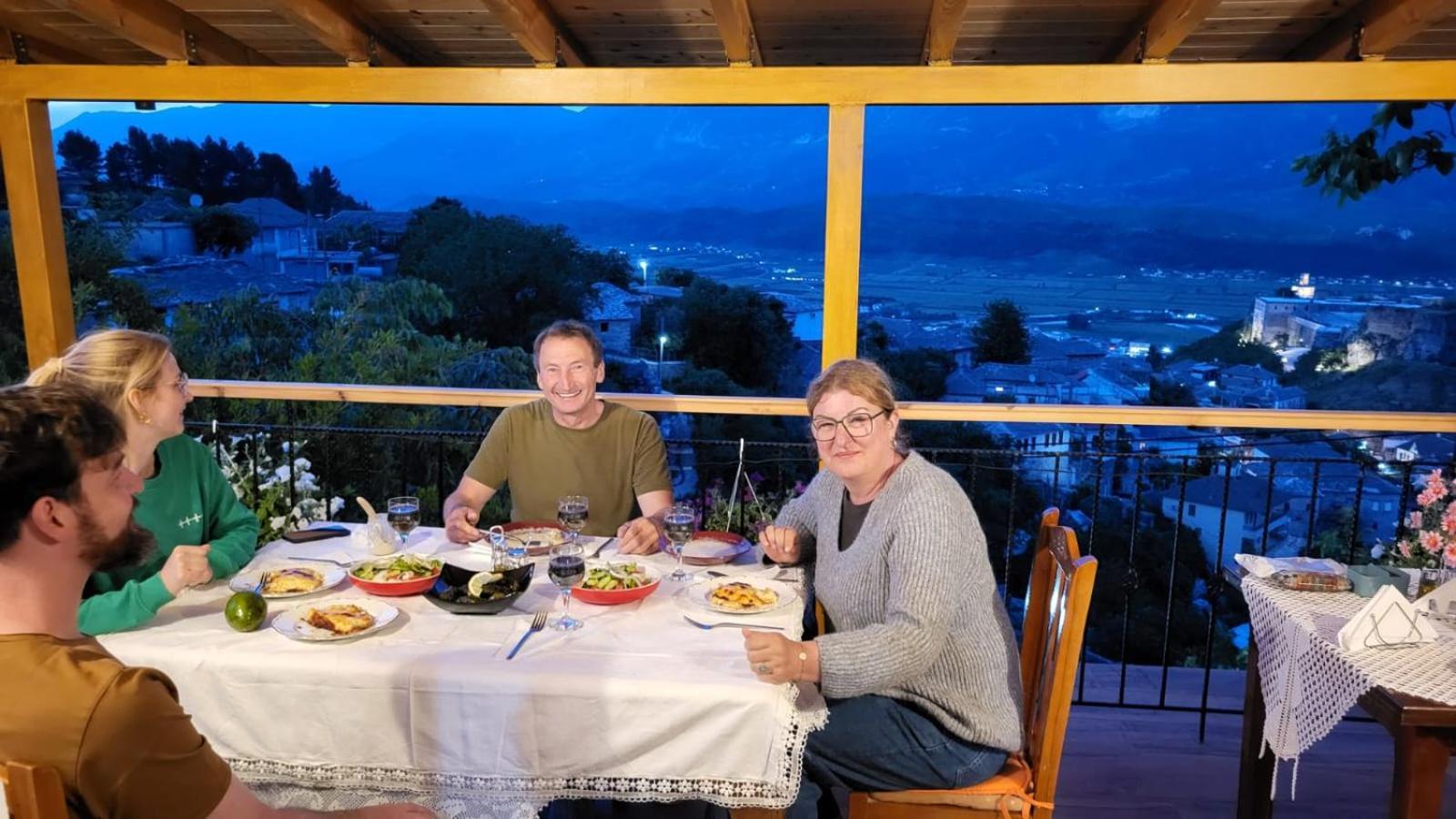 Guest House Hasko Gjirokastër Dış mekan fotoğraf